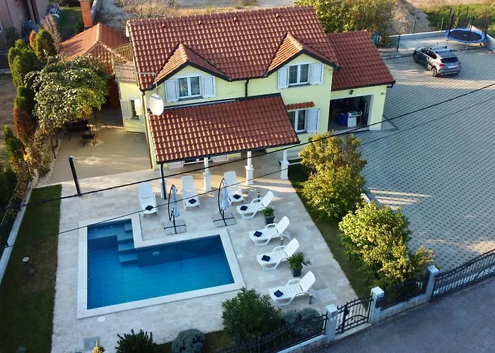 ヴィラ Relax House Nizic *